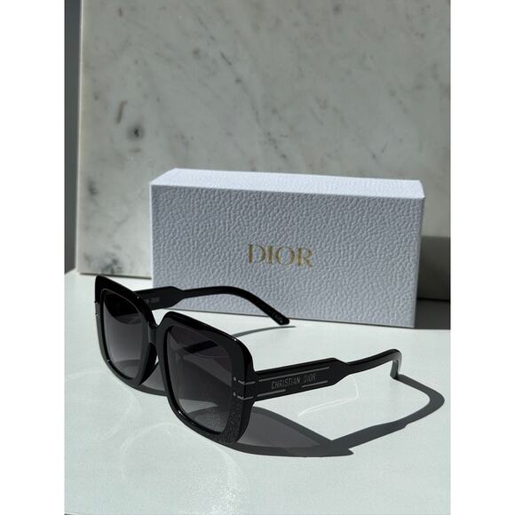 NEW Dior Signature S11F Logo Square Sunglasses in Black main image 6